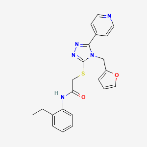 N-(2-ethylphenyl)-2-{[4-(furan-2-ylmethyl)-5-(pyridin-4-yl)-4H-1,2,4-triazol-3-yl]sulfanyl}acetamide