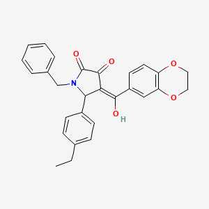 molecular formula C28H25NO5 B12130035 (4E)-1-benzyl-4-[2,3-dihydro-1,4-benzodioxin-6-yl(hydroxy)methylidene]-5-(4-ethylphenyl)pyrrolidine-2,3-dione 