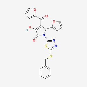 molecular formula C22H15N3O5S2 B12132466 (4E)-1-[5-(benzylsulfanyl)-1,3,4-thiadiazol-2-yl]-5-(furan-2-yl)-4-[furan-2-yl(hydroxy)methylidene]pyrrolidine-2,3-dione 