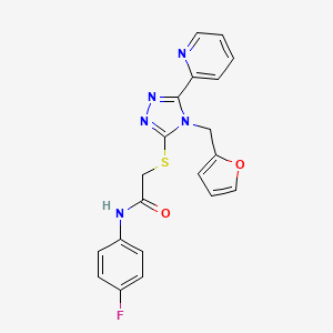 N-(4-fluorophenyl)-2-{[4-(furan-2-ylmethyl)-5-(pyridin-2-yl)-4H-1,2,4-triazol-3-yl]sulfanyl}acetamide