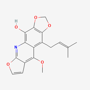 molecular formula C18H17NO5 B1214500 Tecleaverdoornine CAS No. 65847-03-2