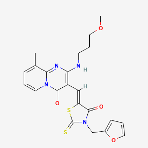 molecular formula C22H22N4O4S2 B12148467 3-{(Z)-[3-(furan-2-ylmethyl)-4-oxo-2-thioxo-1,3-thiazolidin-5-ylidene]methyl}-2-[(3-methoxypropyl)amino]-9-methyl-4H-pyrido[1,2-a]pyrimidin-4-one 