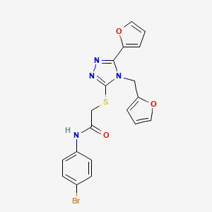 N-(4-bromophenyl)-2-{[5-(furan-2-yl)-4-(furan-2-ylmethyl)-4H-1,2,4-triazol-3-yl]sulfanyl}acetamide