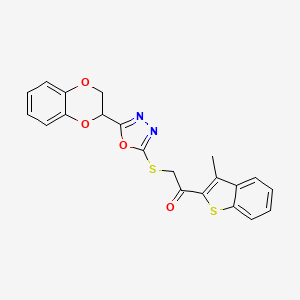 2-{[5-(2,3-Dihydro-1,4-benzodioxin-2-yl)-1,3,4-oxadiazol-2-yl]sulfanyl}-1-(3-methyl-1-benzothiophen-2-yl)ethan-1-one