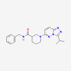 molecular formula C21H26N6O B12185647 N-benzyl-1-[3-(propan-2-yl)[1,2,4]triazolo[4,3-b]pyridazin-6-yl]piperidine-3-carboxamide 