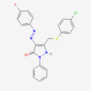 (4Z)-5-{[(4-chlorophenyl)sulfanyl]methyl}-4-[2-(4-fluorophenyl)hydrazinylidene]-2-phenyl-2,4-dihydro-3H-pyrazol-3-one