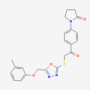 1-{4-[2-({5-[(3-Methylphenoxy)methyl]-1,3,4-oxadiazol-2-yl}sulfanyl)acetyl]phenyl}pyrrolidin-2-one