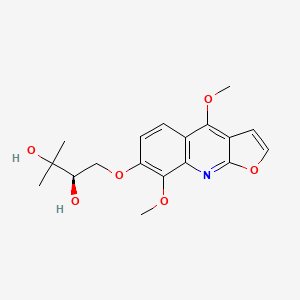 molecular formula C18H21NO6 B1219982 (2R)-1-[(4,8-dimethoxy-7-furo[2,3-b]quinolinyl)oxy]-3-methylbutane-2,3-diol 