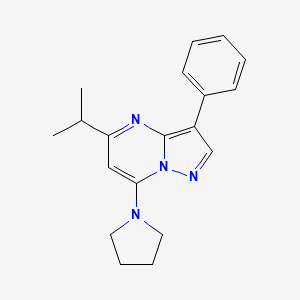 3-Phenyl-5-(propan-2-yl)-7-(pyrrolidin-1-yl)pyrazolo[1,5-a]pyrimidine