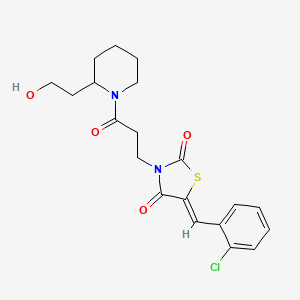 5-[(2-Chlorophenyl)methylene]-3-{3-[2-(2-hydroxyethyl)piperidyl]-3-oxopropyl}-1,3-thiazolidine-2,4-dione