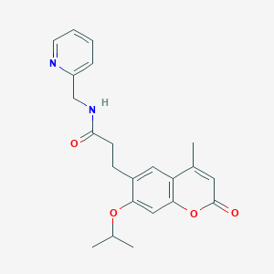 molecular formula C22H24N2O4 B12213923 3-[4-methyl-2-oxo-7-(propan-2-yloxy)-2H-chromen-6-yl]-N-(pyridin-2-ylmethyl)propanamide 