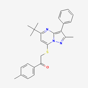 molecular formula C26H27N3OS B12220597 2-[(5-Tert-butyl-2-methyl-3-phenylpyrazolo[1,5-a]pyrimidin-7-yl)sulfanyl]-1-(4-methylphenyl)ethanone 