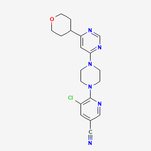 molecular formula C19H21ClN6O B12227190 5-Chloro-6-{4-[6-(oxan-4-yl)pyrimidin-4-yl]piperazin-1-yl}pyridine-3-carbonitrile 