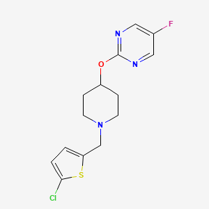 molecular formula C14H15ClFN3OS B12228867 2-({1-[(5-Chlorothiophen-2-yl)methyl]piperidin-4-yl}oxy)-5-fluoropyrimidine 