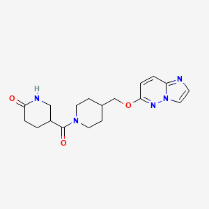 molecular formula C18H23N5O3 B12231111 5-[4-({Imidazo[1,2-b]pyridazin-6-yloxy}methyl)piperidine-1-carbonyl]piperidin-2-one 