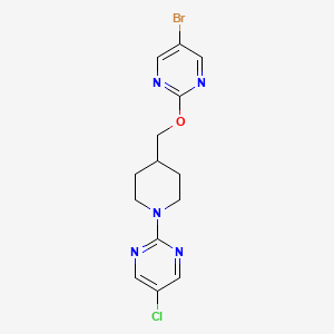 molecular formula C14H15BrClN5O B12231430 2-(4-{[(5-Bromopyrimidin-2-yl)oxy]methyl}piperidin-1-yl)-5-chloropyrimidine 