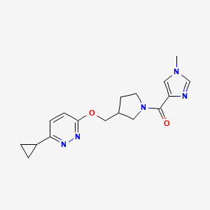 molecular formula C17H21N5O2 B12231448 3-cyclopropyl-6-{[1-(1-methyl-1H-imidazole-4-carbonyl)pyrrolidin-3-yl]methoxy}pyridazine 