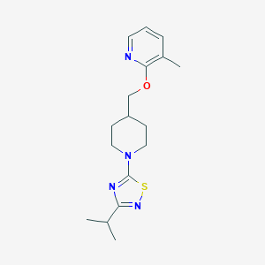 3-Methyl-2-({1-[3-(propan-2-yl)-1,2,4-thiadiazol-5-yl]piperidin-4-yl}methoxy)pyridine