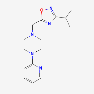 1-{[3-(Propan-2-yl)-1,2,4-oxadiazol-5-yl]methyl}-4-(pyridin-2-yl)piperazine