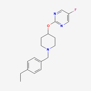 2-({1-[(4-Ethylphenyl)methyl]piperidin-4-yl}oxy)-5-fluoropyrimidine