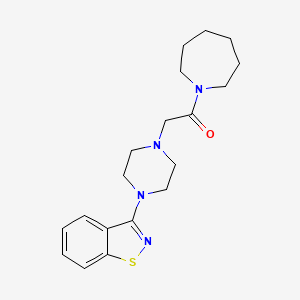 1-(Azepan-1-yl)-2-[4-(1,2-benzothiazol-3-yl)piperazin-1-yl]ethan-1-one