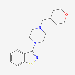 molecular formula C17H23N3OS B12237033 3-{4-[(Oxan-4-yl)methyl]piperazin-1-yl}-1,2-benzothiazole 