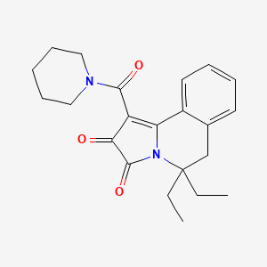 molecular formula C22H26N2O3 B1223712 5,5-diethyl-1-[oxo(1-piperidinyl)methyl]-6H-pyrrolo[2,1-a]isoquinoline-2,3-dione 