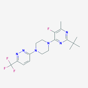 molecular formula C18H22F4N6 B12237177 2-Tert-butyl-5-fluoro-4-methyl-6-{4-[6-(trifluoromethyl)pyridazin-3-yl]piperazin-1-yl}pyrimidine 