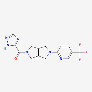 molecular formula C15H15F3N6O B12237614 2-[5-(1H-1,2,4-triazole-3-carbonyl)-octahydropyrrolo[3,4-c]pyrrol-2-yl]-5-(trifluoromethyl)pyridine 