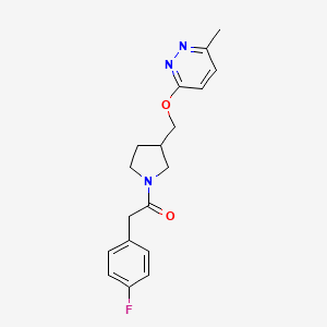 molecular formula C18H20FN3O2 B12237780 2-(4-Fluorophenyl)-1-(3-{[(6-methylpyridazin-3-yl)oxy]methyl}pyrrolidin-1-yl)ethan-1-one 