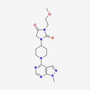 molecular formula C17H23N7O3 B12239173 3-(2-methoxyethyl)-1-(1-{1-methyl-1H-pyrazolo[3,4-d]pyrimidin-4-yl}piperidin-4-yl)imidazolidine-2,4-dione 