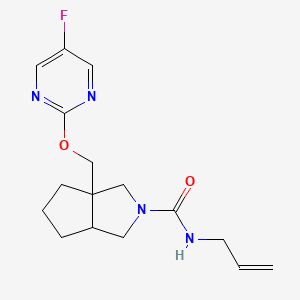 molecular formula C16H21FN4O2 B12239816 3a-{[(5-fluoropyrimidin-2-yl)oxy]methyl}-N-(prop-2-en-1-yl)-octahydrocyclopenta[c]pyrrole-2-carboxamide 