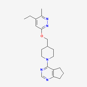 6-[(1-{5H,6H,7H-cyclopenta[d]pyrimidin-4-yl}piperidin-4-yl)methoxy]-4-ethyl-3-methylpyridazine