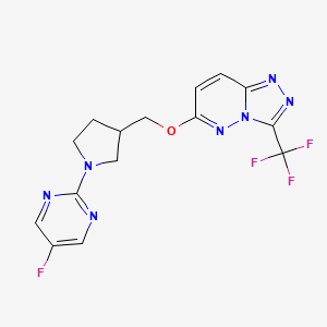 molecular formula C15H13F4N7O B12239890 5-Fluoro-2-[3-({[3-(trifluoromethyl)-[1,2,4]triazolo[4,3-b]pyridazin-6-yl]oxy}methyl)pyrrolidin-1-yl]pyrimidine 