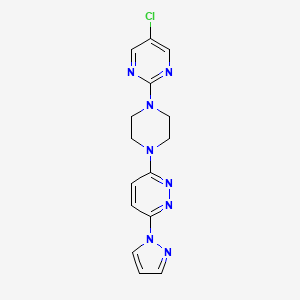 molecular formula C15H15ClN8 B12240136 3-[4-(5-chloropyrimidin-2-yl)piperazin-1-yl]-6-(1H-pyrazol-1-yl)pyridazine 