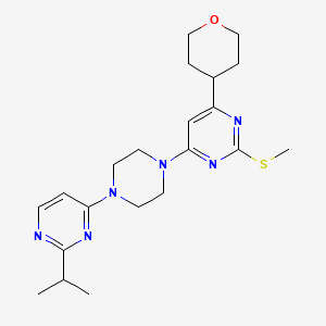 2-(Methylsulfanyl)-4-(oxan-4-yl)-6-{4-[2-(propan-2-yl)pyrimidin-4-yl]piperazin-1-yl}pyrimidine