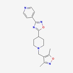 molecular formula C18H21N5O2 B12240870 4-(5-{1-[(3,5-Dimethyl-1,2-oxazol-4-yl)methyl]piperidin-4-yl}-1,2,4-oxadiazol-3-yl)pyridine 