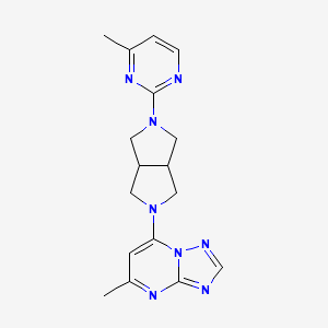 molecular formula C17H20N8 B12241342 4-Methyl-2-(5-{5-methyl-[1,2,4]triazolo[1,5-a]pyrimidin-7-yl}-octahydropyrrolo[3,4-c]pyrrol-2-yl)pyrimidine 