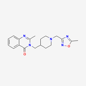 2-Methyl-3-({1-[(5-methyl-1,2,4-oxadiazol-3-yl)methyl]piperidin-4-yl}methyl)-3,4-dihydroquinazolin-4-one