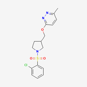 molecular formula C16H18ClN3O3S B12242218 3-{[1-(2-Chlorobenzenesulfonyl)pyrrolidin-3-yl]methoxy}-6-methylpyridazine 