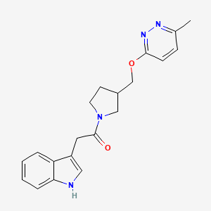 2-(1H-indol-3-yl)-1-(3-{[(6-methylpyridazin-3-yl)oxy]methyl}pyrrolidin-1-yl)ethan-1-one