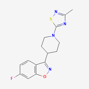 molecular formula C15H15FN4OS B12242324 6-Fluoro-3-[1-(3-methyl-1,2,4-thiadiazol-5-yl)piperidin-4-yl]-1,2-benzoxazole 