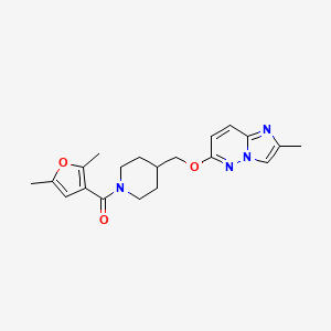 1-(2,5-Dimethylfuran-3-carbonyl)-4-[({2-methylimidazo[1,2-b]pyridazin-6-yl}oxy)methyl]piperidine