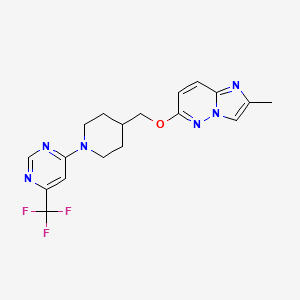 molecular formula C18H19F3N6O B12242565 4-{4-[({2-Methylimidazo[1,2-b]pyridazin-6-yl}oxy)methyl]piperidin-1-yl}-6-(trifluoromethyl)pyrimidine 