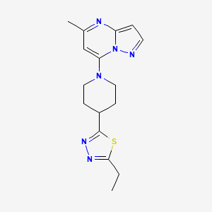 molecular formula C16H20N6S B12242878 4-(5-Ethyl-1,3,4-thiadiazol-2-yl)-1-{5-methylpyrazolo[1,5-a]pyrimidin-7-yl}piperidine 