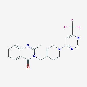 2-Methyl-3-({1-[6-(trifluoromethyl)pyrimidin-4-yl]piperidin-4-yl}methyl)-3,4-dihydroquinazolin-4-one