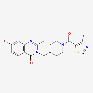 7-Fluoro-2-methyl-3-{[1-(4-methyl-1,3-thiazole-5-carbonyl)piperidin-4-yl]methyl}-3,4-dihydroquinazolin-4-one