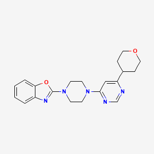 molecular formula C20H23N5O2 B12244648 2-{4-[6-(Oxan-4-yl)pyrimidin-4-yl]piperazin-1-yl}-1,3-benzoxazole 