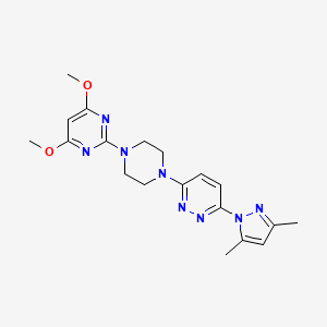 molecular formula C19H24N8O2 B12244673 2-{4-[6-(3,5-dimethyl-1H-pyrazol-1-yl)pyridazin-3-yl]piperazin-1-yl}-4,6-dimethoxypyrimidine 