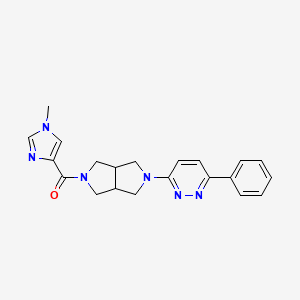 molecular formula C21H22N6O B12244762 3-[5-(1-methyl-1H-imidazole-4-carbonyl)-octahydropyrrolo[3,4-c]pyrrol-2-yl]-6-phenylpyridazine 